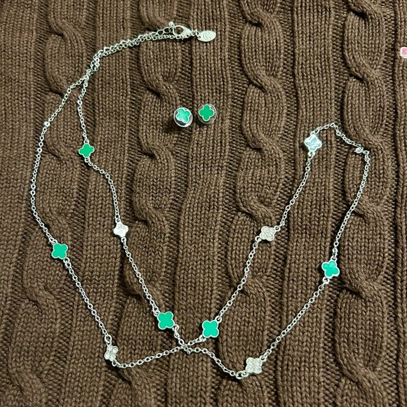 Charming Charlie Jewelry - (Bundle 3 for $15) Charming Charlie Silver and Green Clover Necklace Set